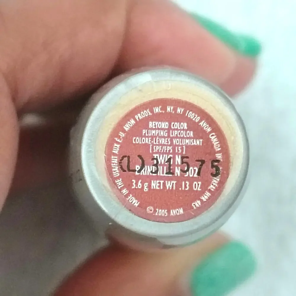 Avon Beyond Color Plumping Lipstick Twig N 502 SPF 15 EXP 06/08 NEW Discontinued